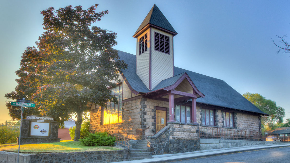Exterior of Scott dealer WebCyclery in Bend, OR