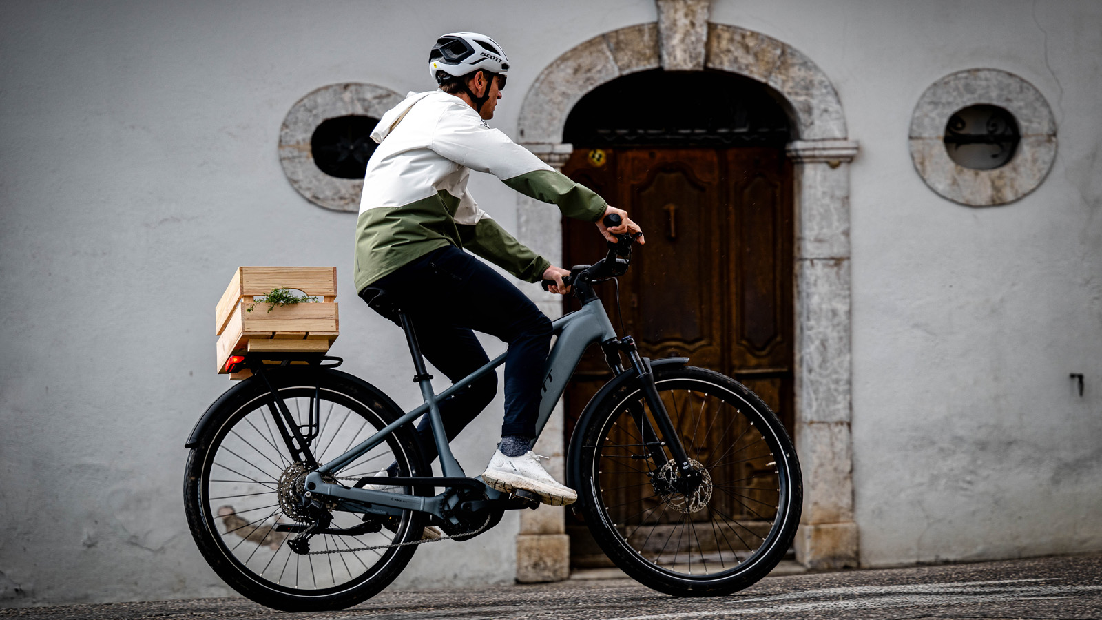 Michelin-starred chef Jean Sulpice riding his SCOTT Bike.