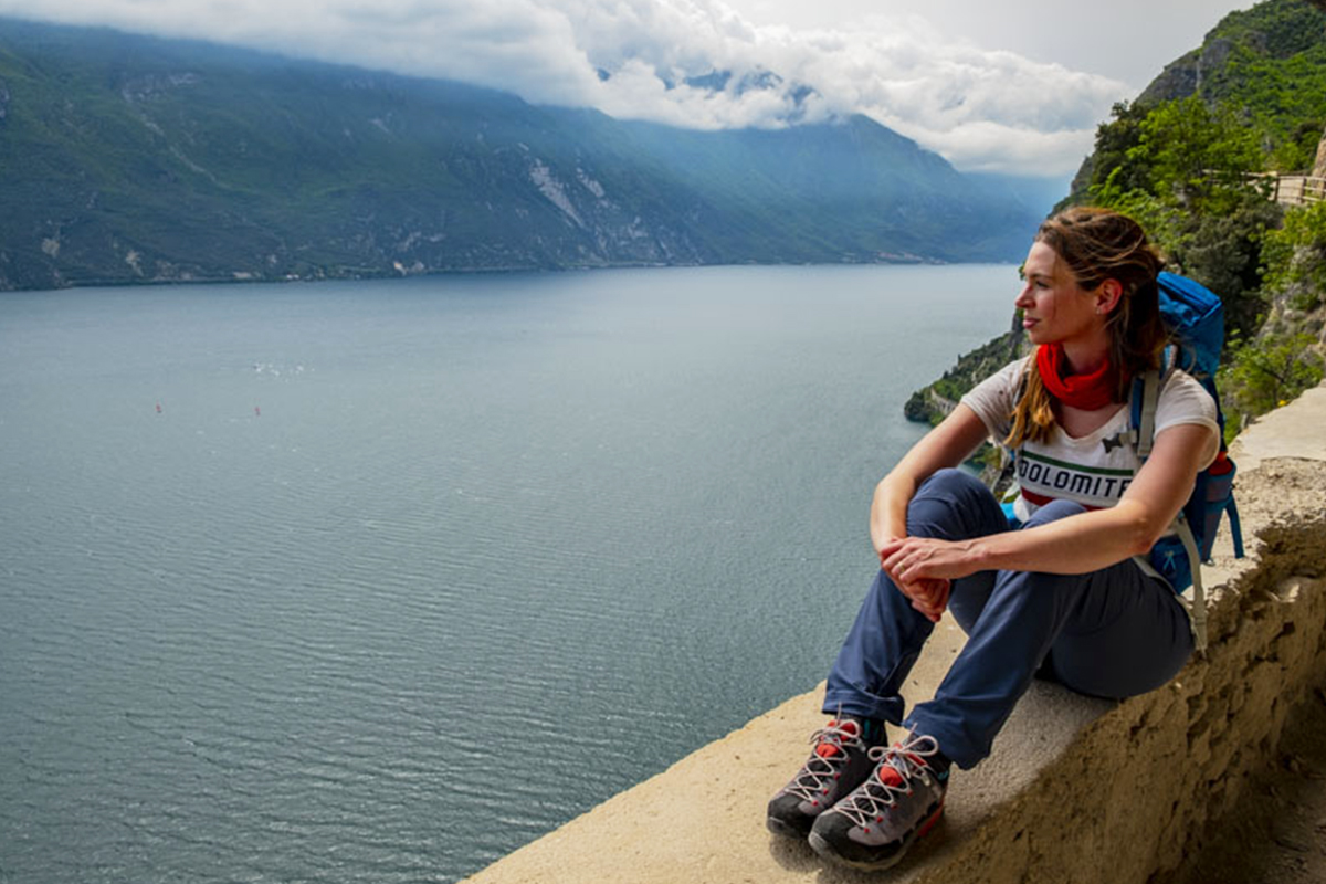 Girl looking at the panorama