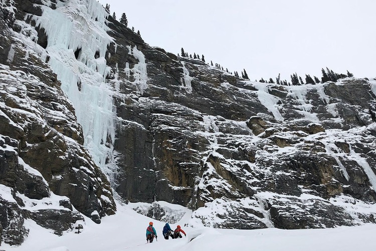 Helias Millerioux Iceclimbing Canada Waterfalls
