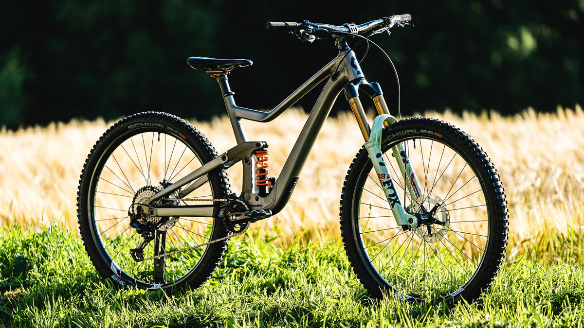 Building My Dream Freeride Bike W/ Scotty Laughland