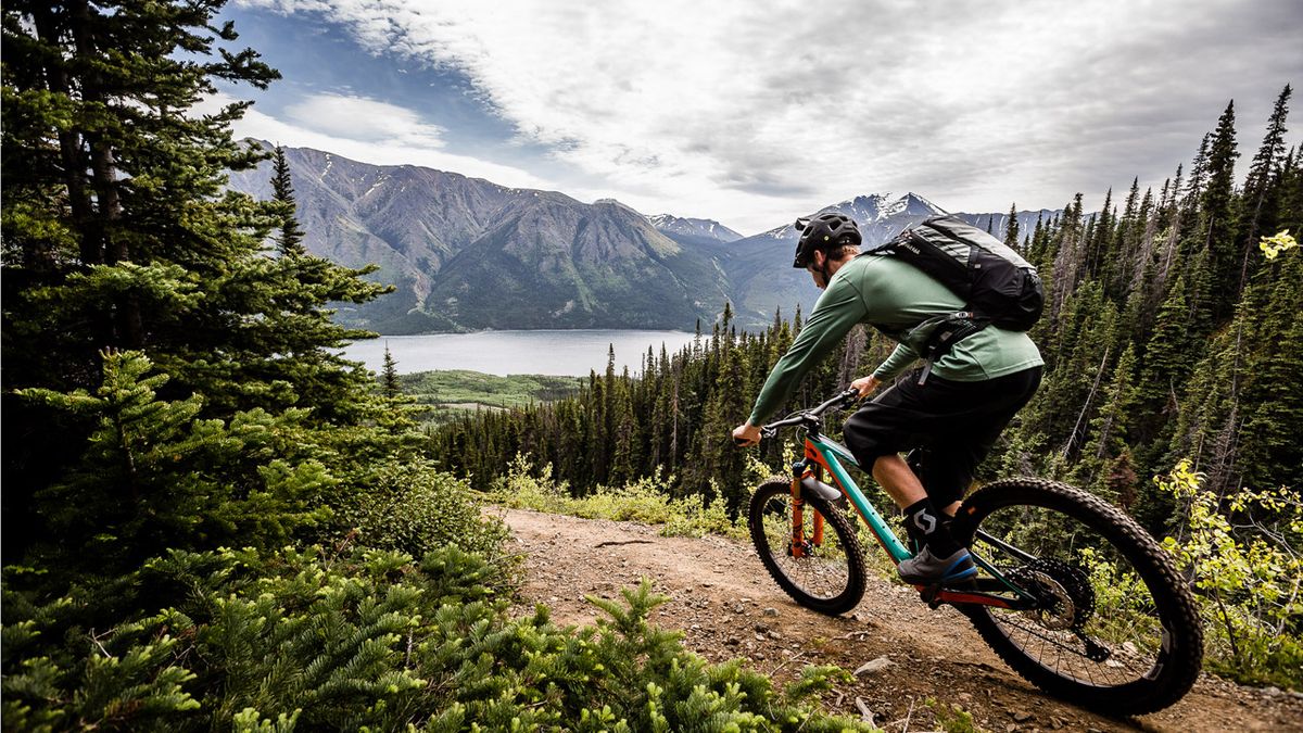 Scotty Laughland riding Yukon Singletracks