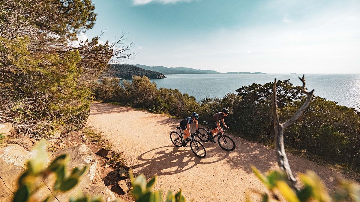 POST SEASON ESCAPE - 