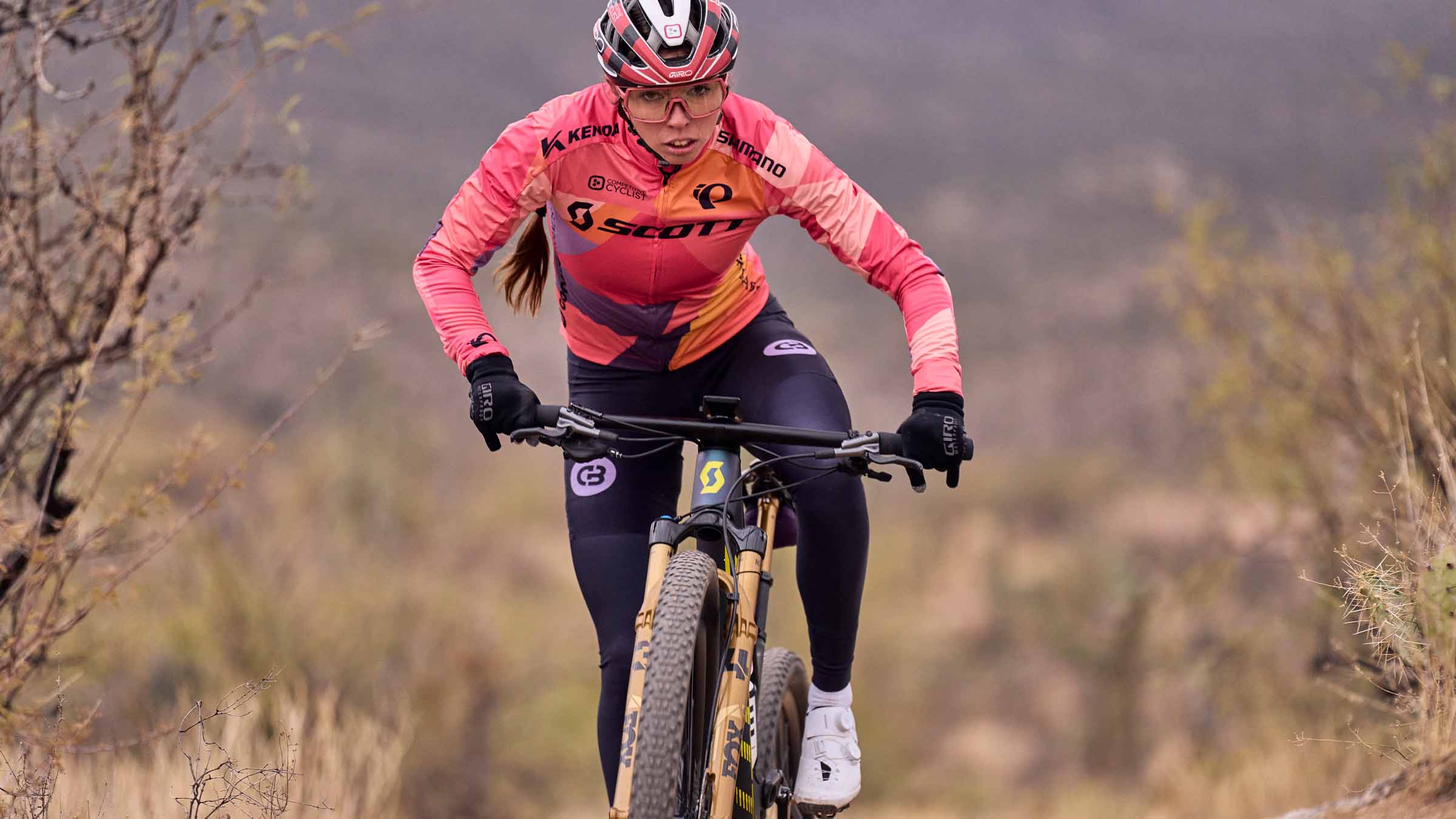 Hannah Otto training in the Tuscon, AZ desert on her SCOTT Spark RC.