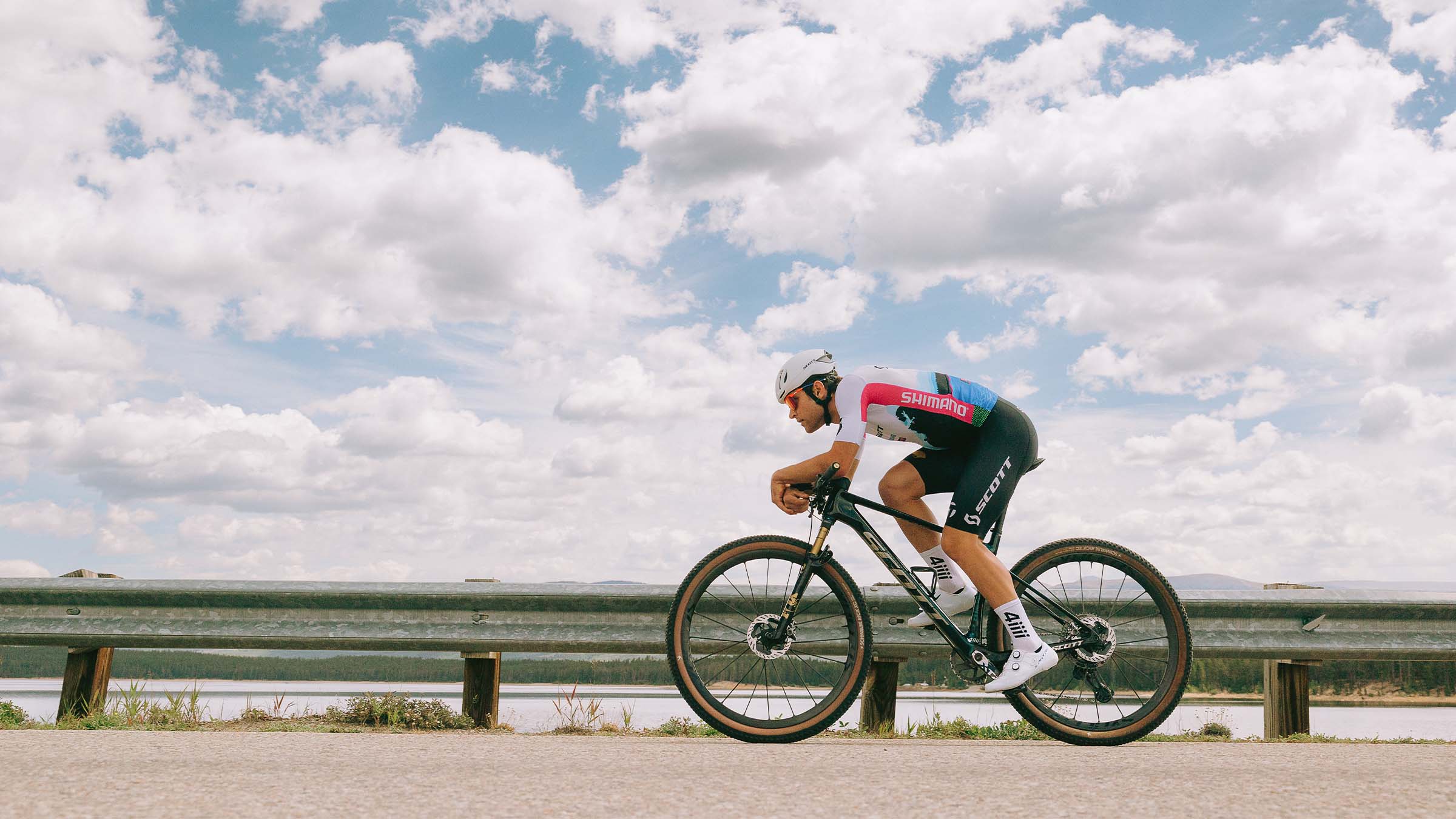 Cam Jones gets aero in the chase at the 2025 Leadville 100