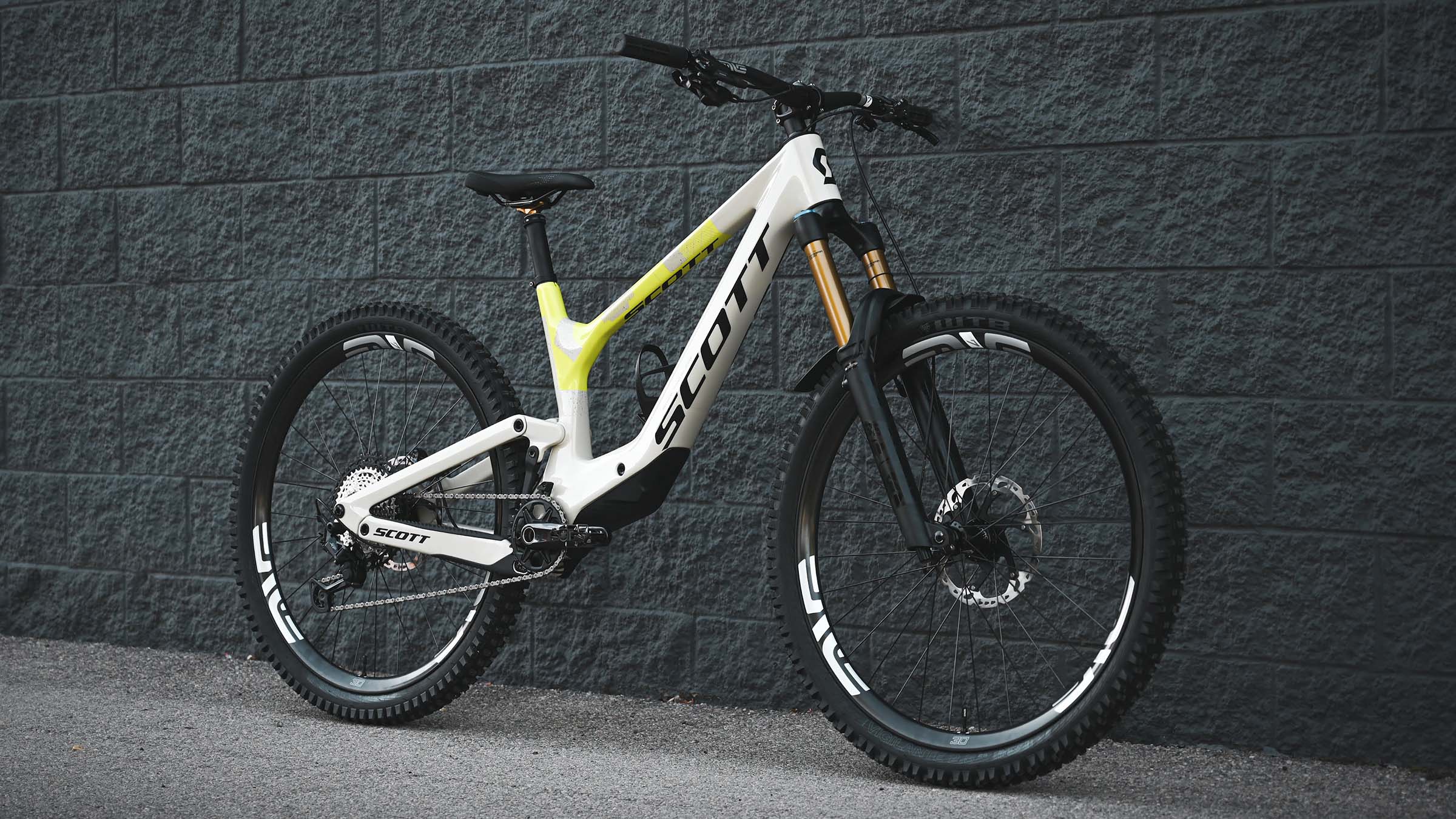 Erik’s Henrickeson's Ransom RC Build - 3/4 view