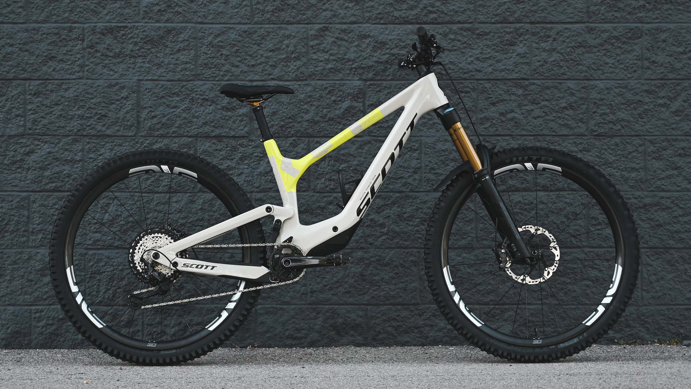 Erik’s Henrickeson's Ransom RC Build - side view