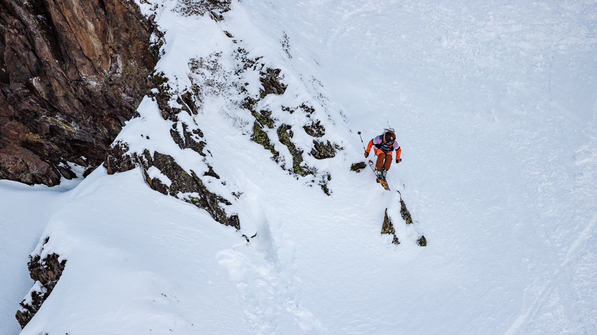 Zuzanna Witych freeriding a mountain
