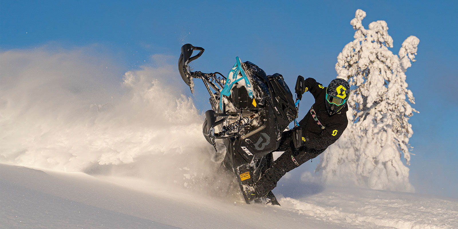 Snowmobile gear - Conquer the Elements